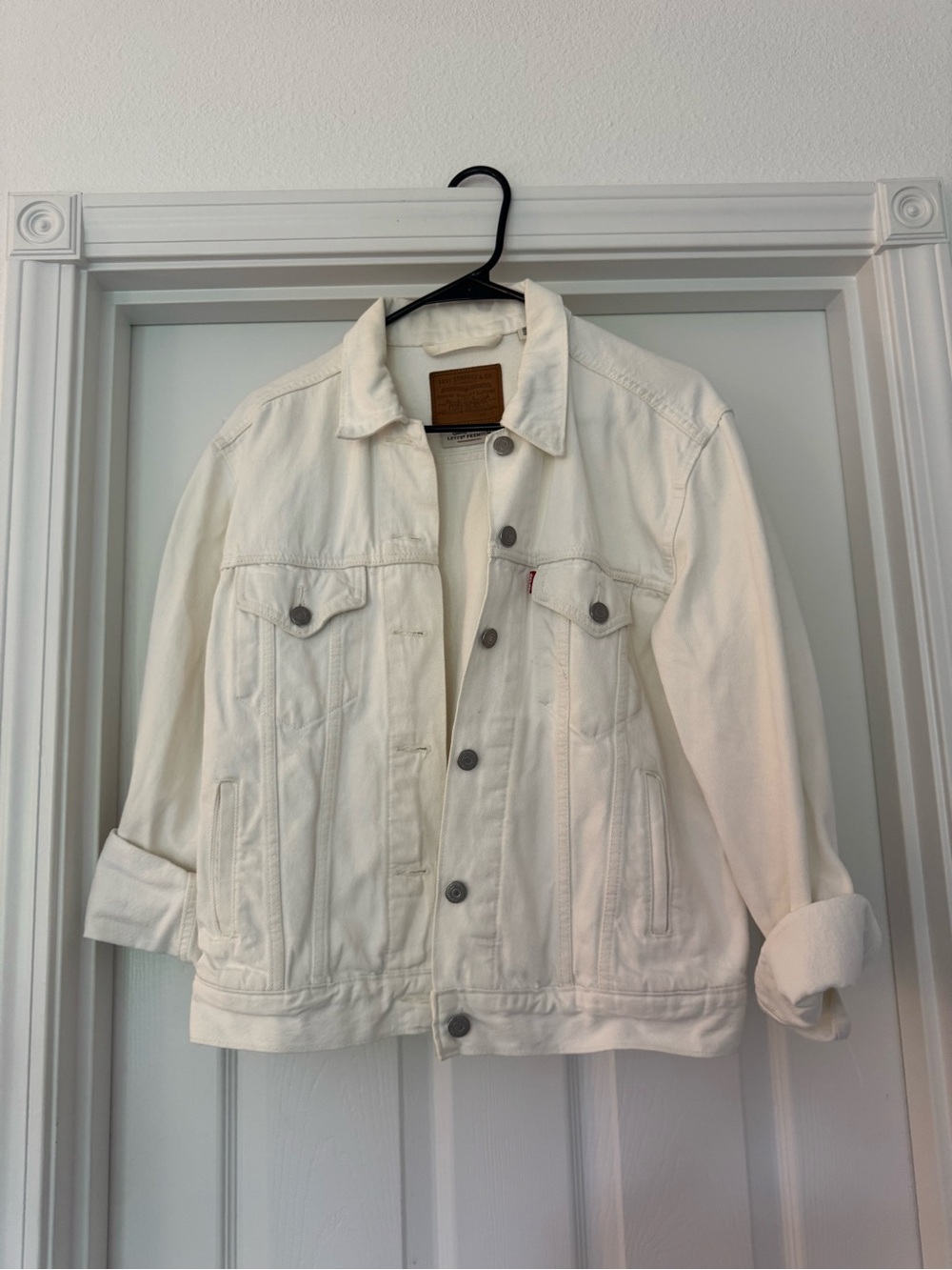 Levi’s White Denim Jacket - Classic Button-Up Coat